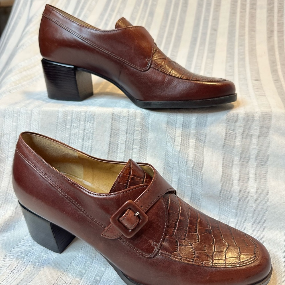 Vintage Brown Leather Heeled Loafers Croc Embossed 90s Office Siren, size 7–7.5N